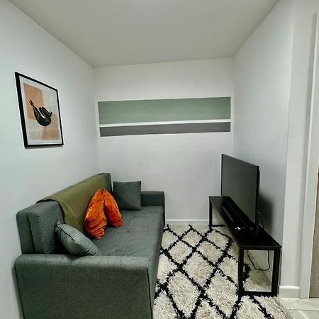 Stylish One Bedroom & A Sofa Bed Cardiff Eksteriør bilde